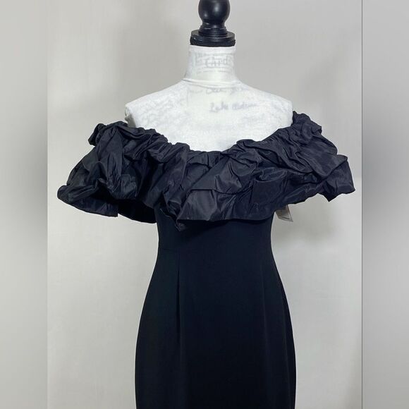 Catherine Regehr St. Martin Off-The-Shoulder Sheath Gown size 6 - Picture 10 of 14